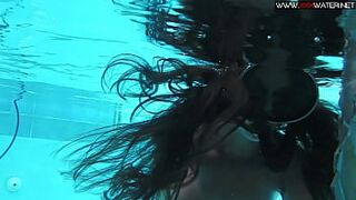 Horny girls Diana Kalgotkina swims nude in the pool
