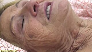 lustful 90 years old nanny gets strong humped