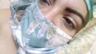 Real Arab Muslim Stepmom Masturbates Her Vagina To Extreme Orgasm On Porn Hijab Cam And Shows Feet