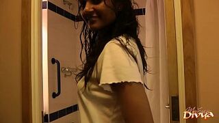 Indian Girl Divya Shaking Beauty Queen Bum In Shower
