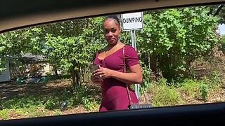 Dark Skin hot girl gives sucking dick for a ride