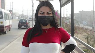 Immense booty Venezuelan Ginezflowrs lost in Lima tries her first dark skin penis with unknown darkis
