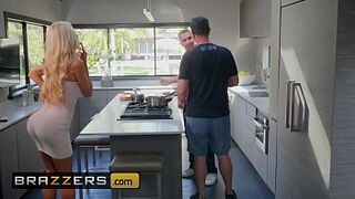Real Lady Stories - (Courtney Taylor, Keiran Lee) - Courtney Lends A Helping Hand - Brazzers